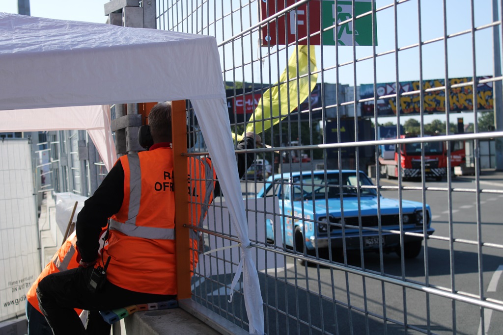Det er ikke uden skærmydsler at køre race på en bybane.
(Foto: Motorsporten.dk)